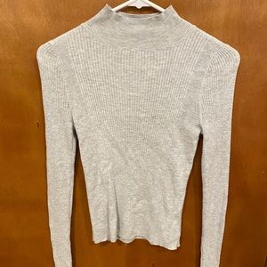light gray american eagle thin sweater